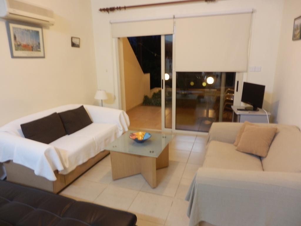 Byreva Apartments Пафос Номер фото