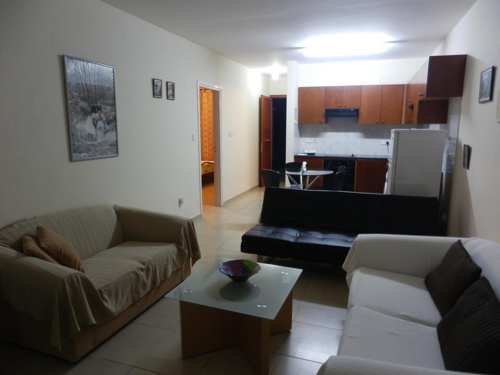 Byreva Apartments Пафос Номер фото