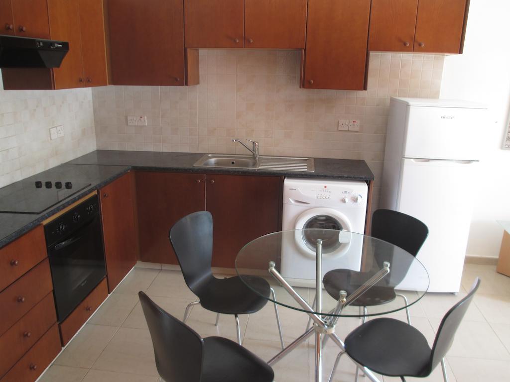 Byreva Apartments Пафос Экстерьер фото